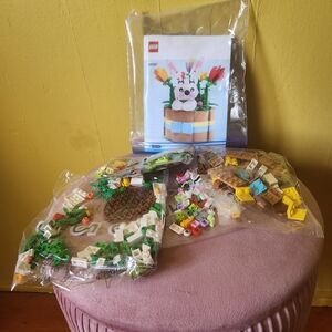 LEGO Festive Bunny and Flowers Set - Multicolor 40587